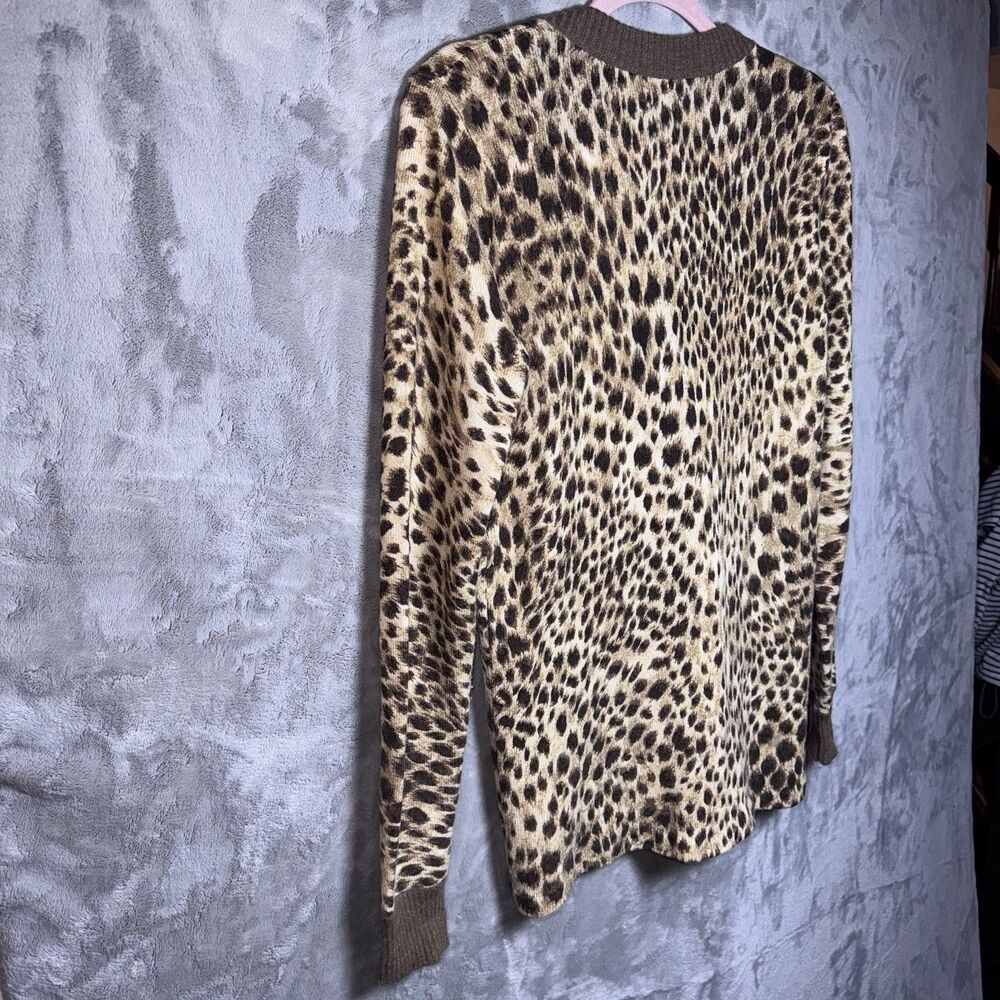 J. Mclaughlin Women's Cheetah Print Cardigan Swea… - image 6